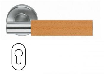 Maniglia per porta Fusital serie K2 H5015, con rosetta e bocchetta foro ovale yale, finitura Inox Satinato e pelle arancione